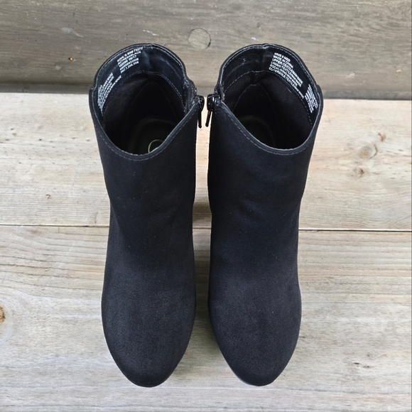 Candies NEW!! Actress, Retro, 70's, Chunky, Platform, Block Heel. Bootie 8M - Picture 8 of 16